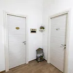 Parthenope Luxury House 4*