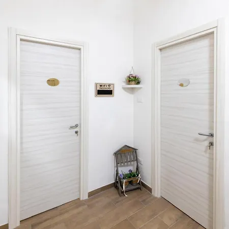 Parthenope Luxury House Vendégház 4*