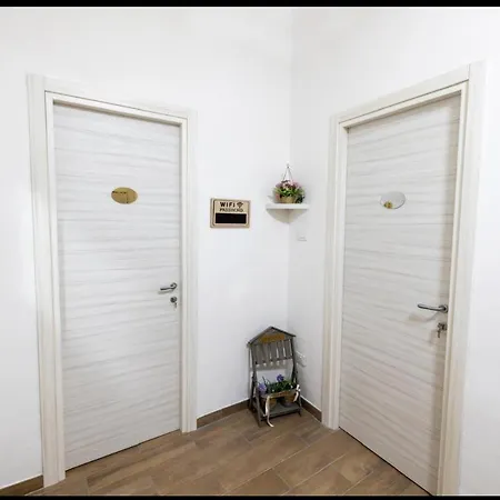 Parthenope Luxury House Guest house