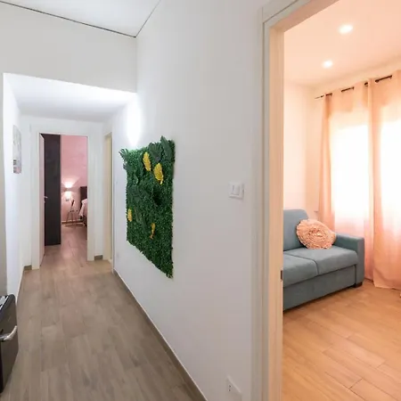 Parthenope Luxury House Гостевой дом 4*